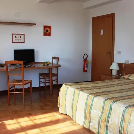 La Lupa * Madonna della Provvidenza