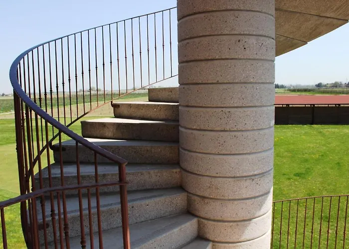 La Lupa 마돈다 델라 프로비덴자